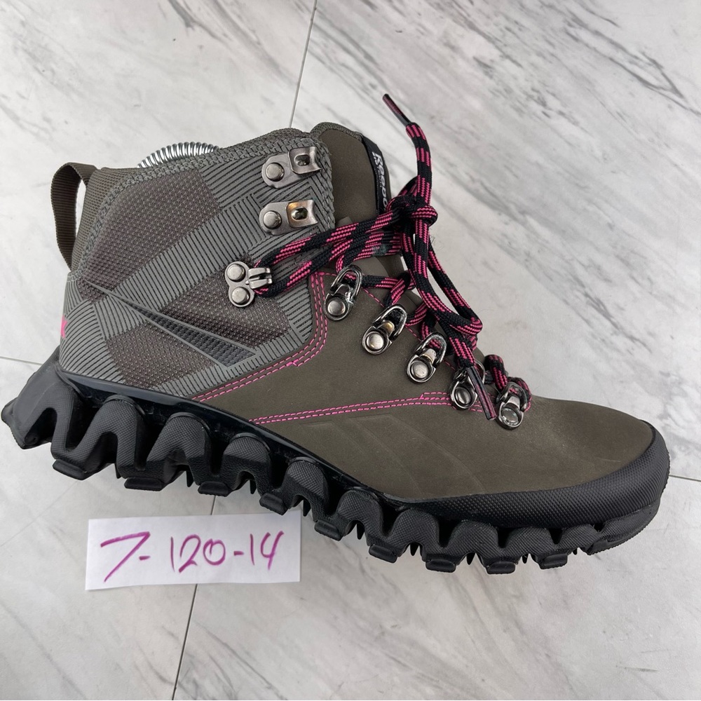 -Reebok Zig ZigTech Running Shoes Mid  Top Sneakers Black Pink Size 7